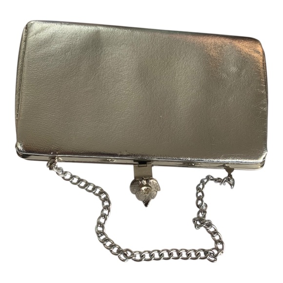 🔗Vintage Silver Clutch🔗 - Picture 7 of 11